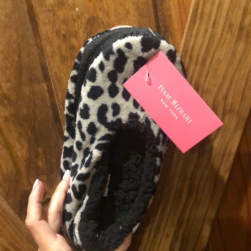 Size 7/8 slippers NEW